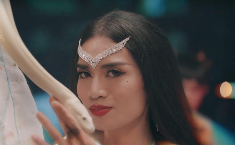 'Cat-xe cua dien vien hai dong MV nhac khong cao bang game show' hinh anh