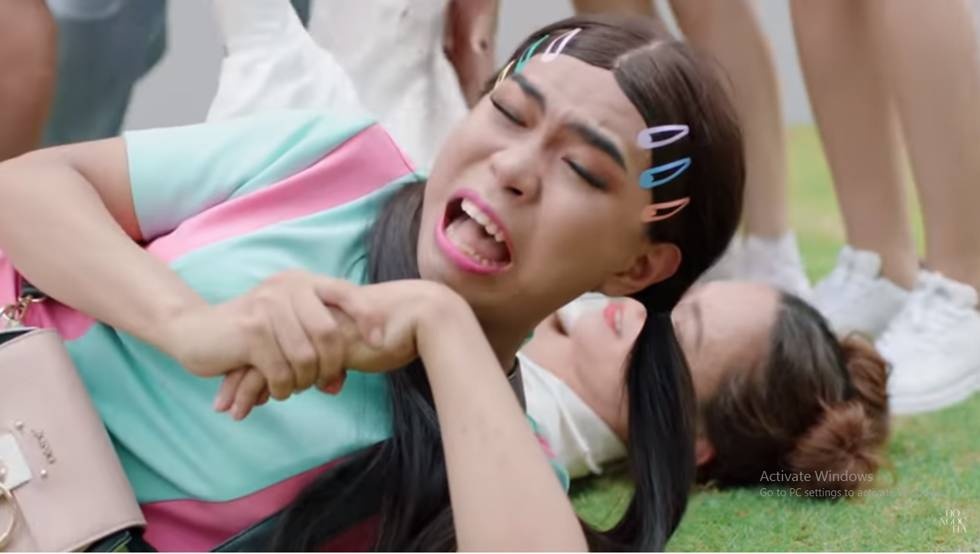 Cát-xê của diễn viên hài đóng MV nhạc ảnh 2 Cat-xe cua dien vien hai dong MV nhac anh 2