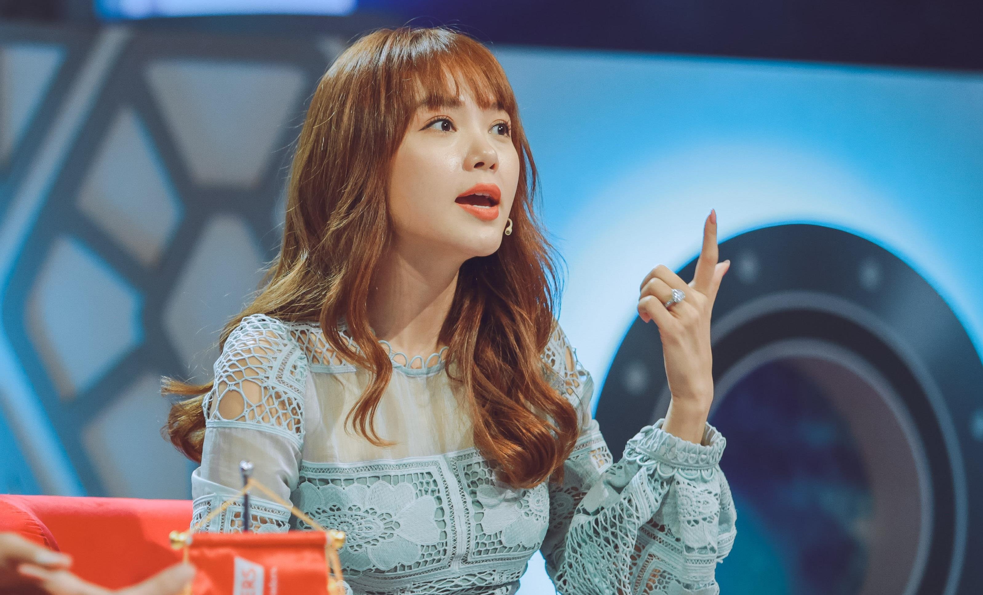 'Sep nhi' khien Minh Hang bat ngo khi ban do choi gia 3 trieu dong hinh anh