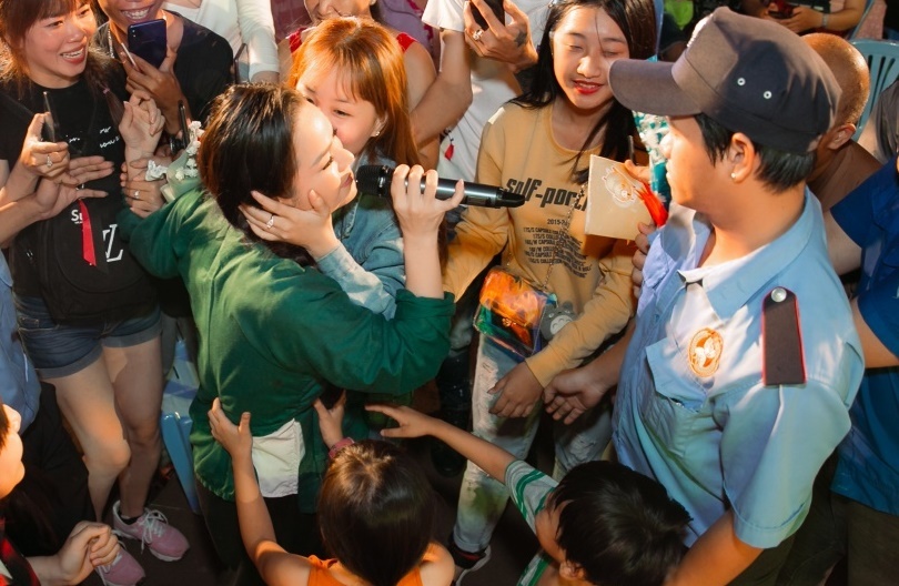 Nhat Kim Anh duoc khan gia vay kin anh 4