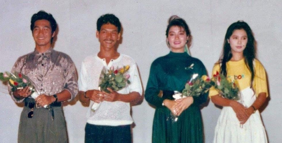 Viet Trinh dang anh chup voi Ly Hung gan 30 nam truoc hinh anh