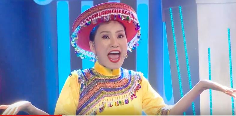 Hong Dao bi nga tu san khau cao 2 m khi quay 'De Mi noi cho ma nghe' hinh anh