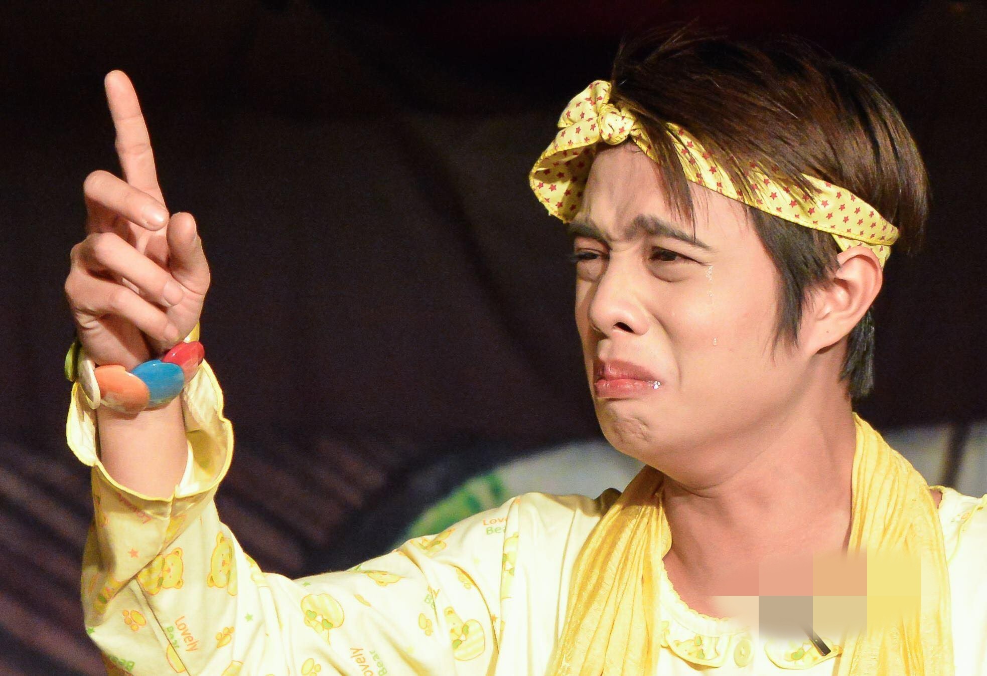 Le Loc,  Xuan Nghi truong thanh tu san khau anh 4