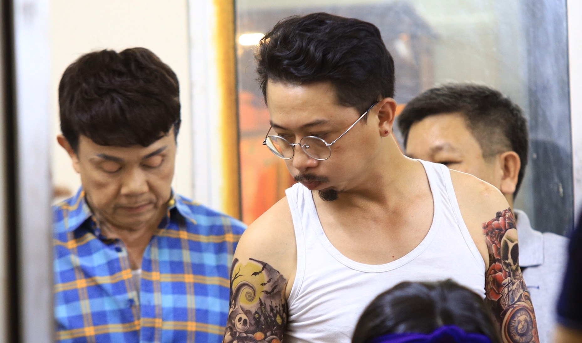 Truong Giang,  Hoai Linh gian di o hau truong anh 6