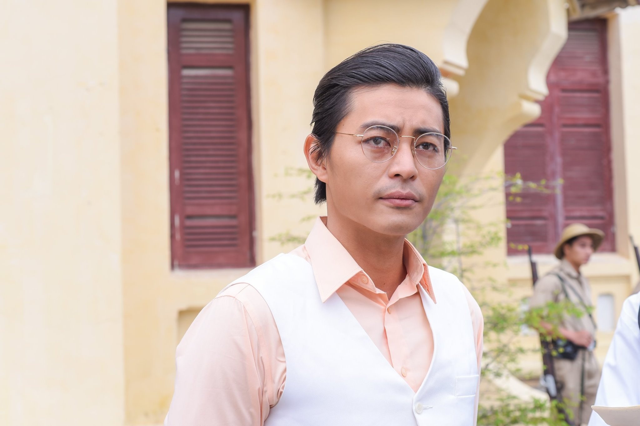 Quoc Huy Tieng set trong mua anh 1