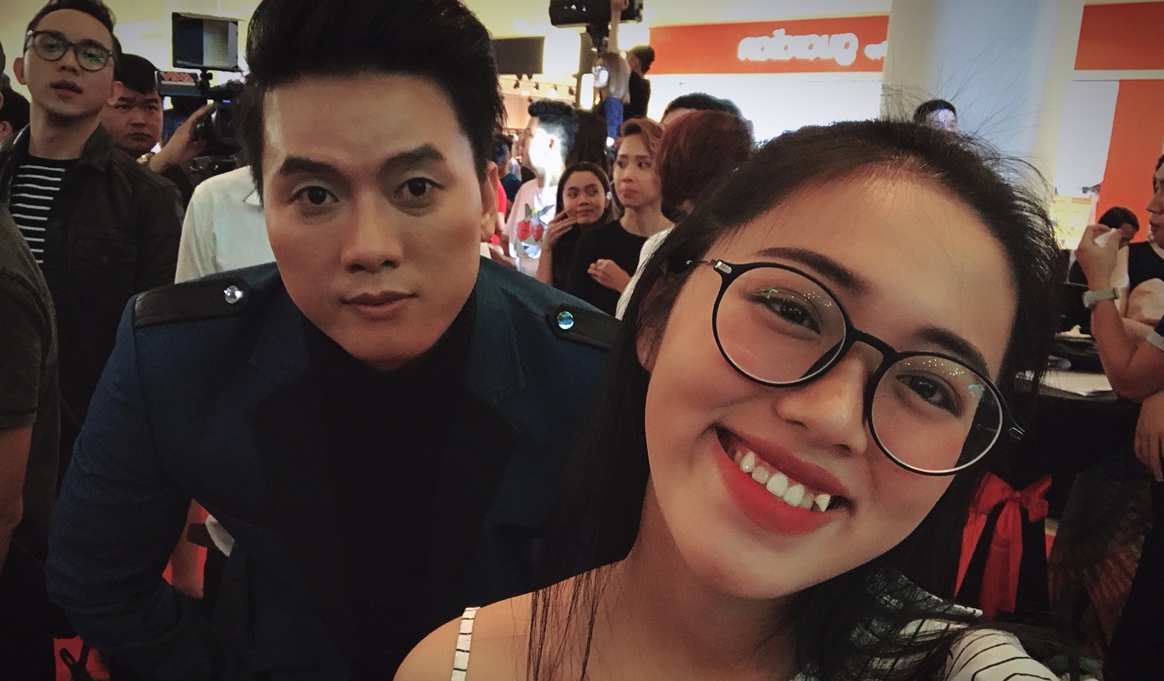 Quach Ngoc Tuyen cong khai ban gai anh 2