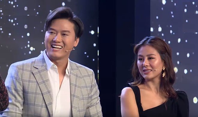 Quach Ngoc Tuyen cong khai ban gai anh 1