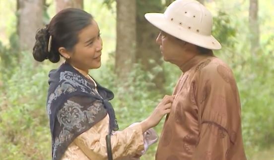 'Tieng set trong mua' tap 45: Hai Sang tu dung chuyen ngu voi hang xom hinh anh