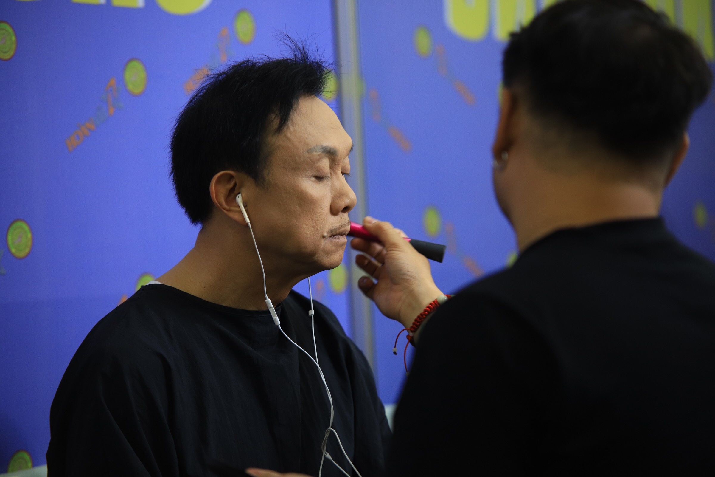 Truong Giang,  Hoai Linh gian di o hau truong anh 5