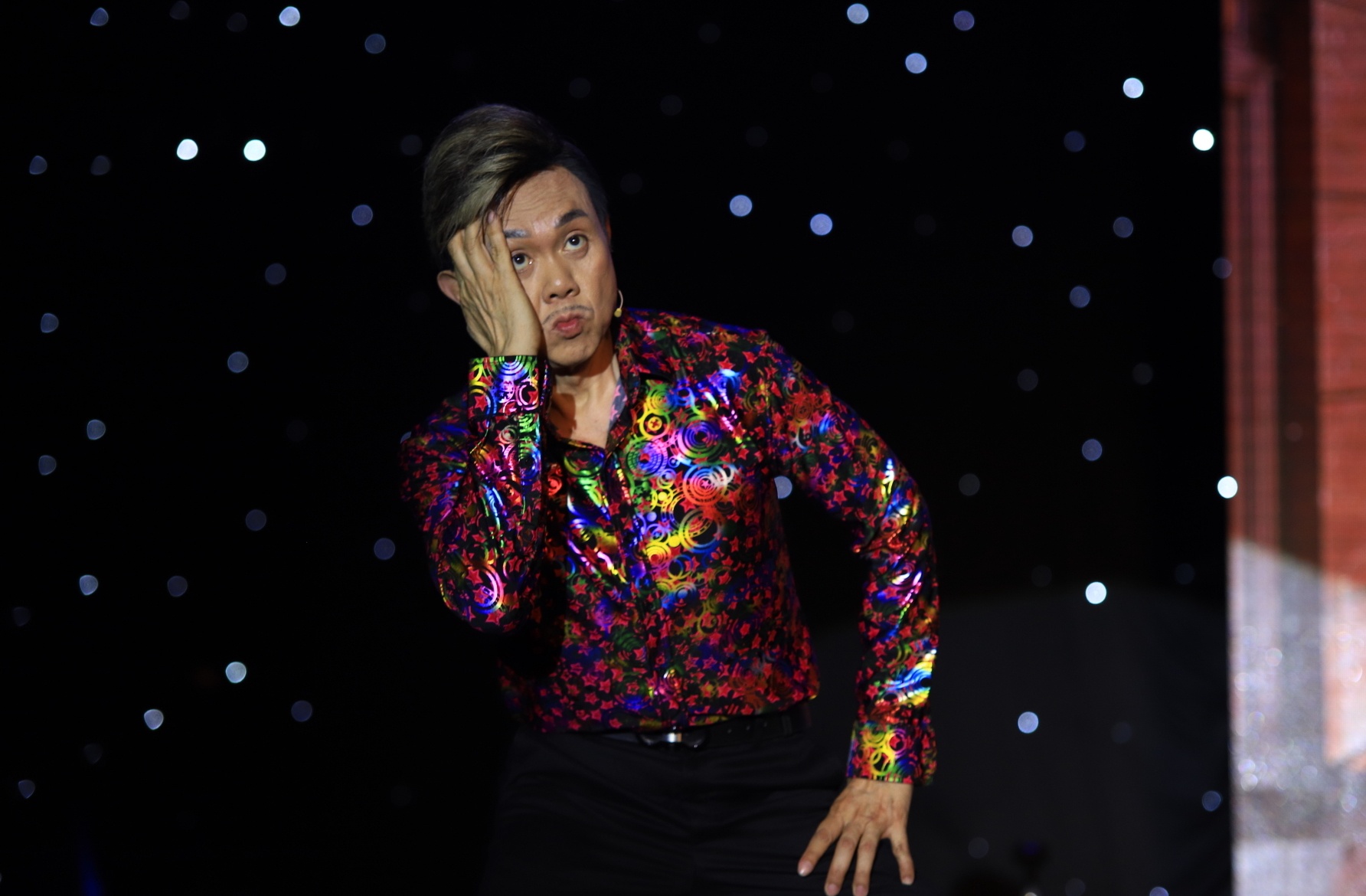 Hoai Linh lam me Chi Tai anh 9