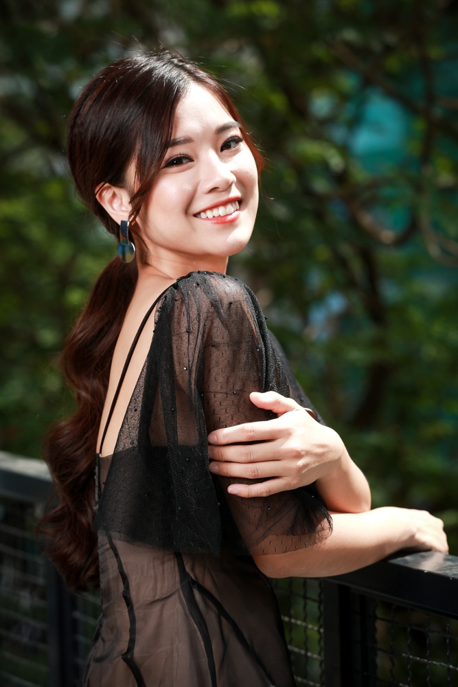 Hoang Yen Chibi mua nha va xe anh 5