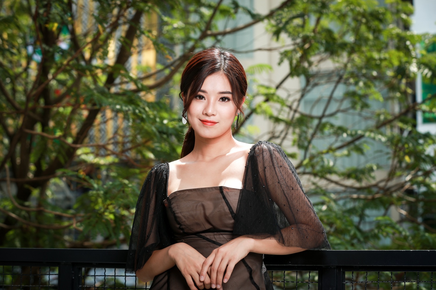 Hoang Yen Chibi mua nha va xe anh 2