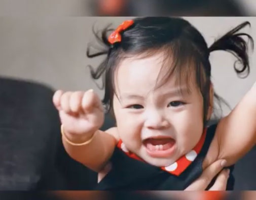 Vo Hoai Lam ke hai lan sinh con anh 1