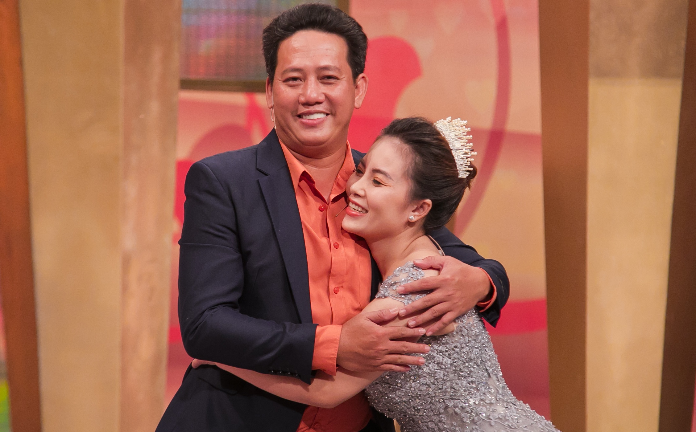 Dien vien hai Le Nam ke bi dot quy khi vo doi ly hon hinh anh