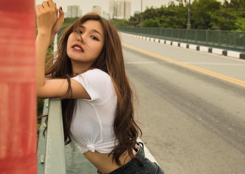 Nhan sac hot girl gia nhap nhom nhac cua Dong Nhi hinh anh