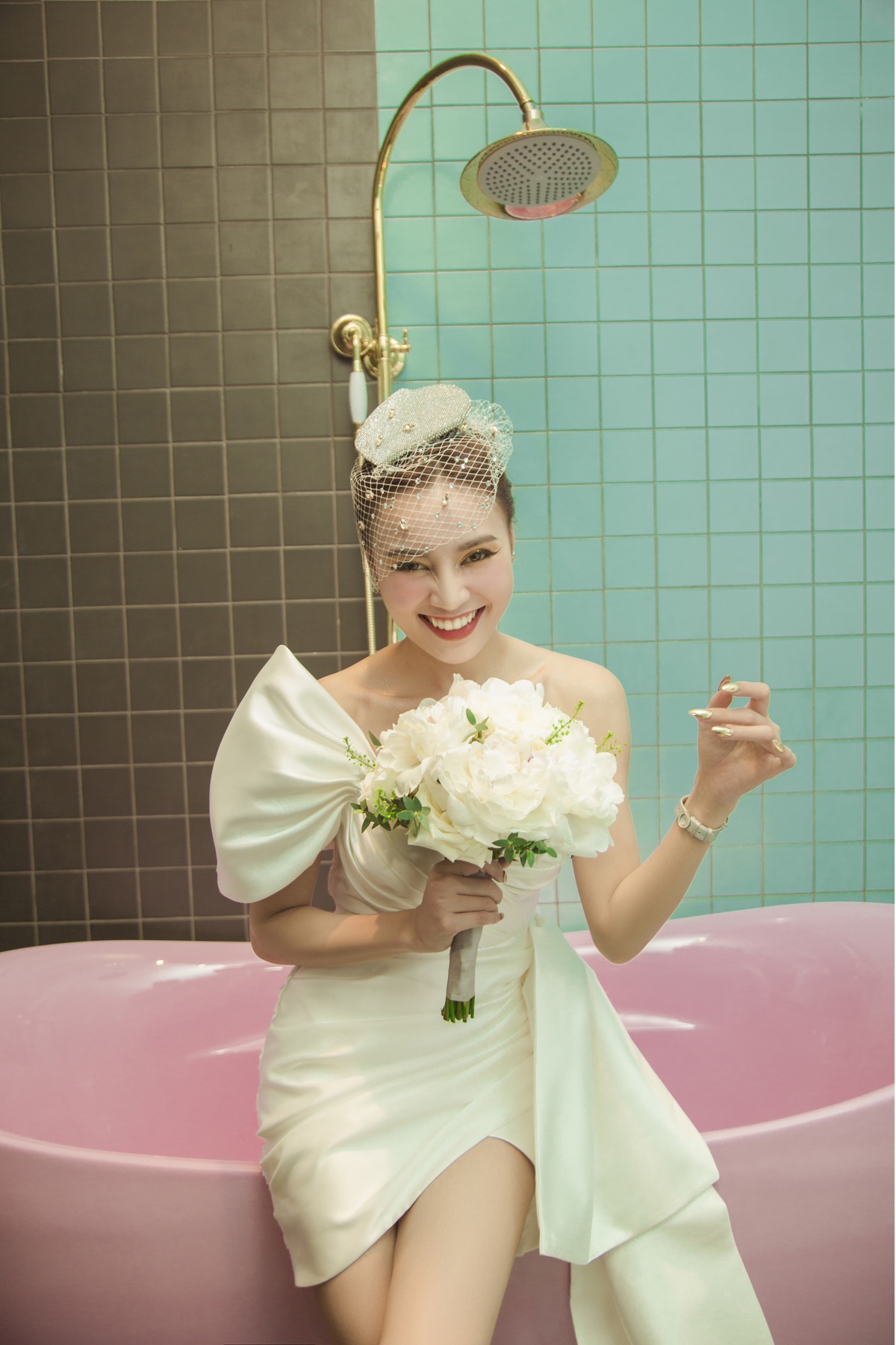 Lan Ngoc mac ao cuoi anh 3