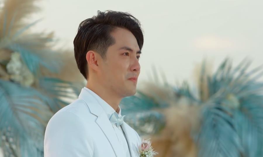 Ong Cao Thang khoc o le cuoi voi Dong Nhi anh 1