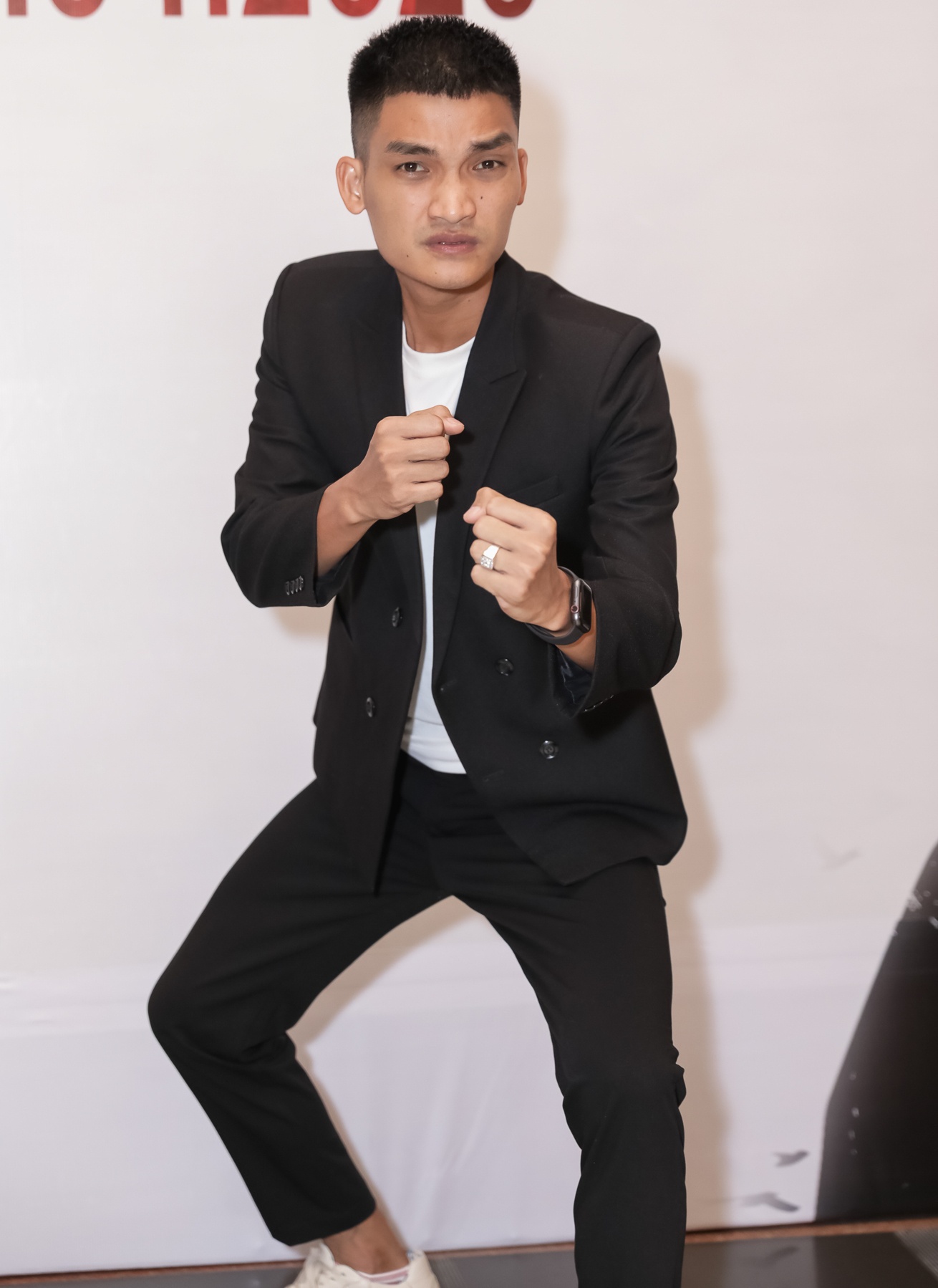 Minh Hà ủng hộ Lý Hải đập xe ảnh 3 Minh Ha ung ho Ly Hai dap xe anh 3