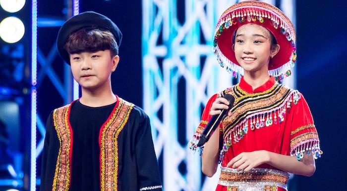 Cau be lai Han Quoc hat 'De Mi noi cho ma nghe' hinh anh