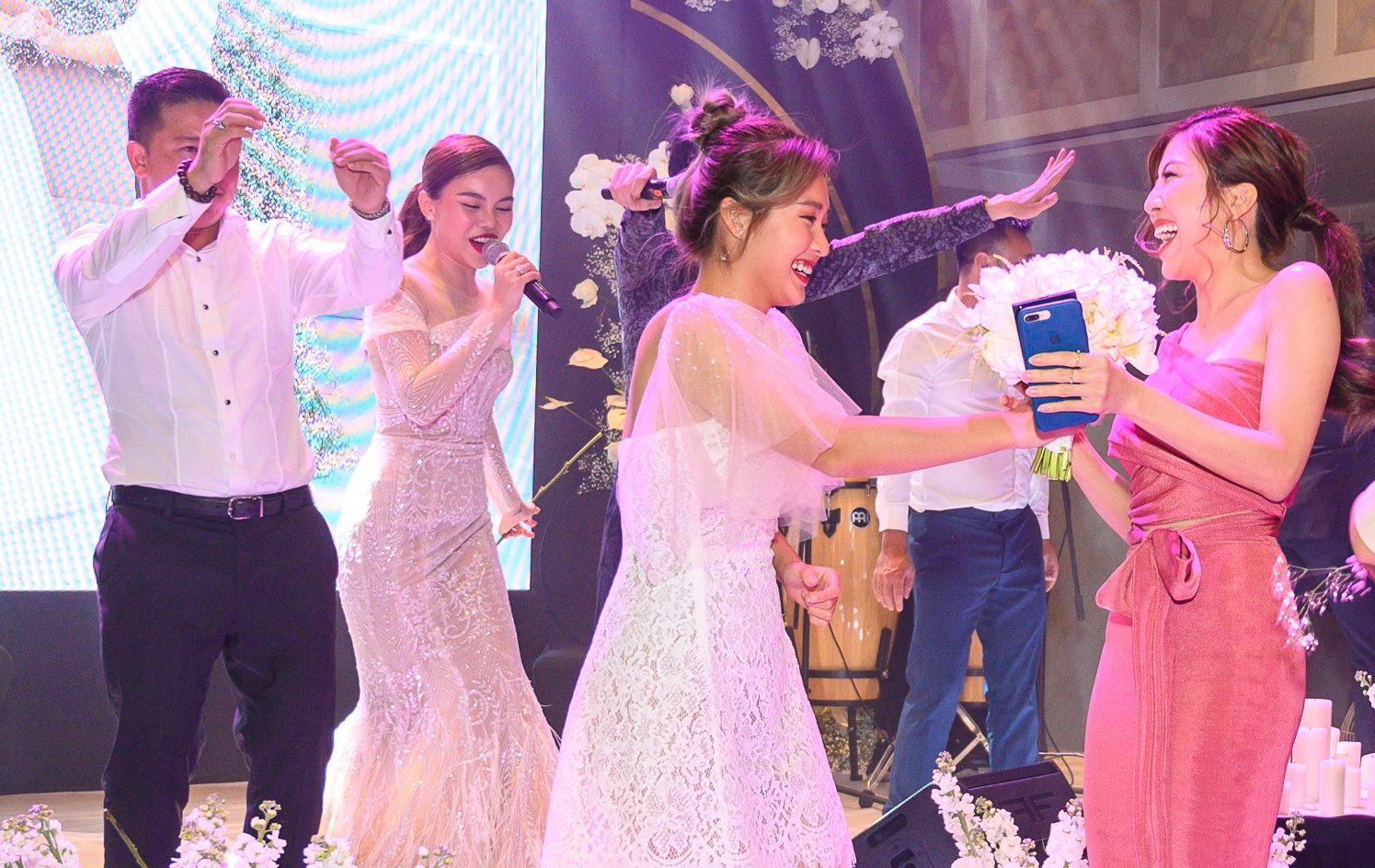 Le cuoi Giang Hong Ngoc anh 4