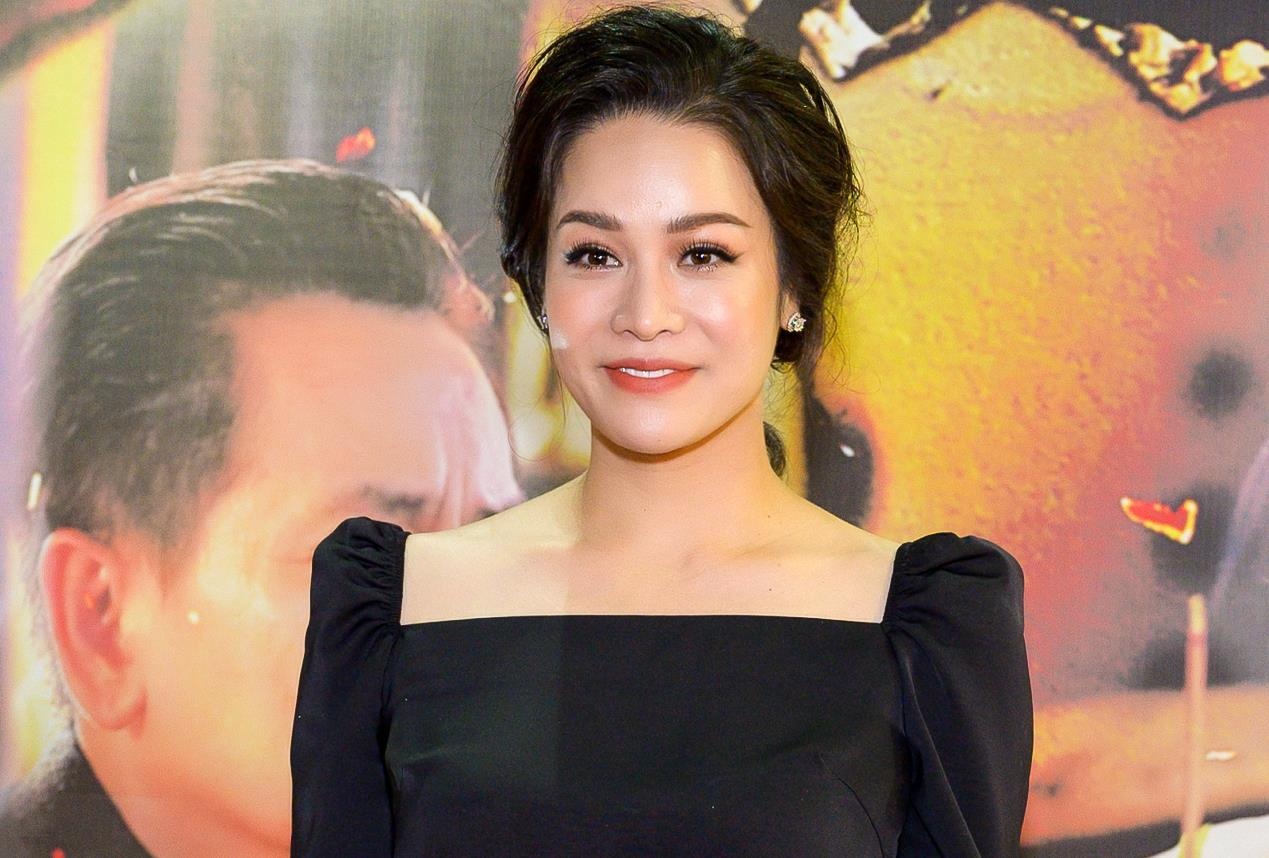 Nhat Kim Anh xuat hien chong vanh sau tranh cai voi chong cu hinh anh