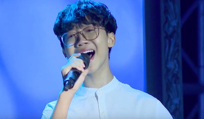 'Than dong am nhac' Duc Vinh bi vo giong hinh anh