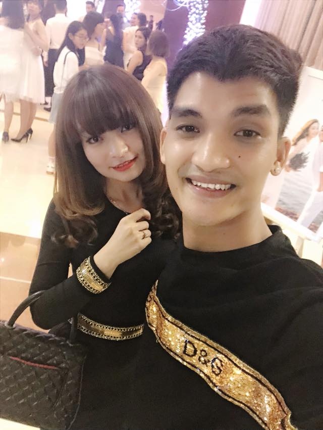 Mac Van Khoa va ban gai anh 1