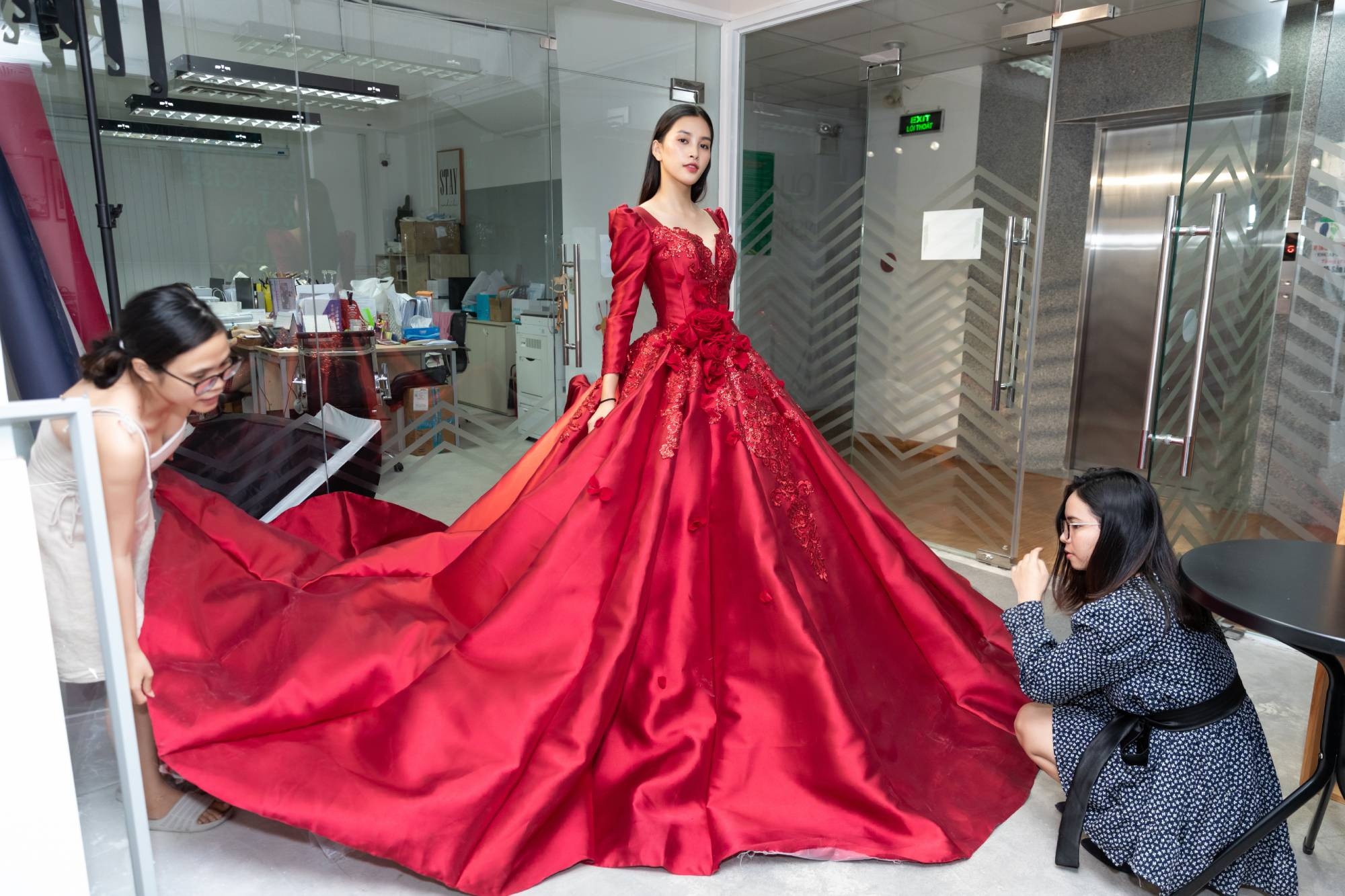 Tieu Vy thu trang phuc anh 5