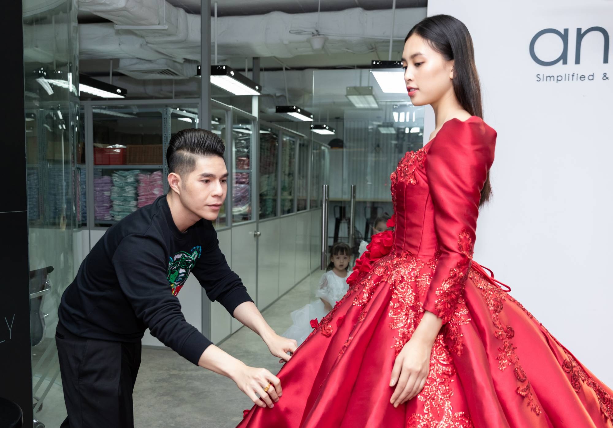 Tieu Vy thu trang phuc anh 4