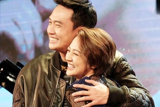 Quoc Truong nau an va hat 'Anh muon em song sao' tang Bao Anh hinh anh