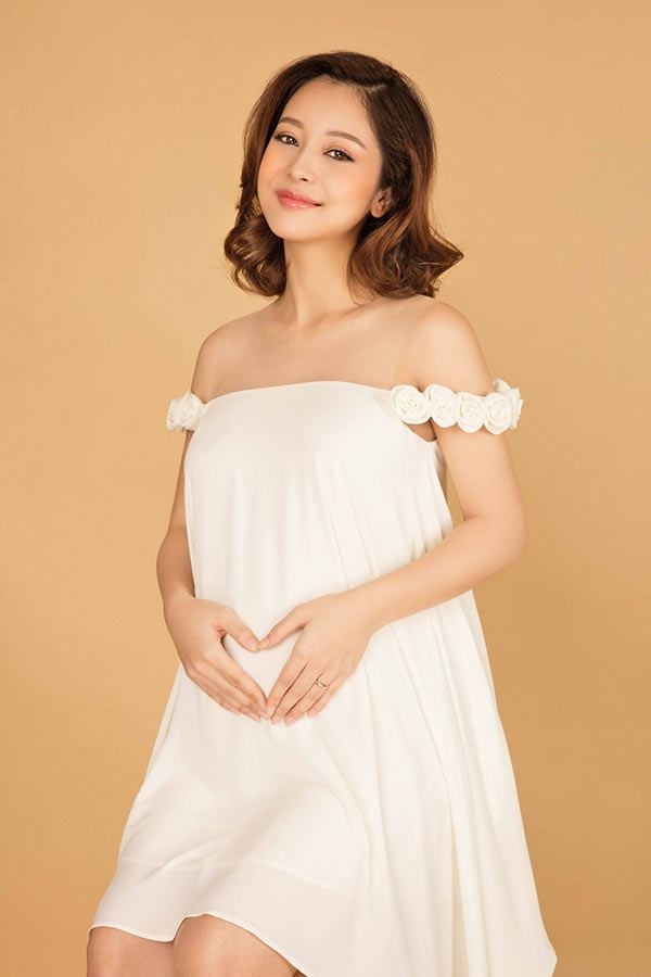 nhan sac Jennifer Pham khi mang thai lan 4 anh 7