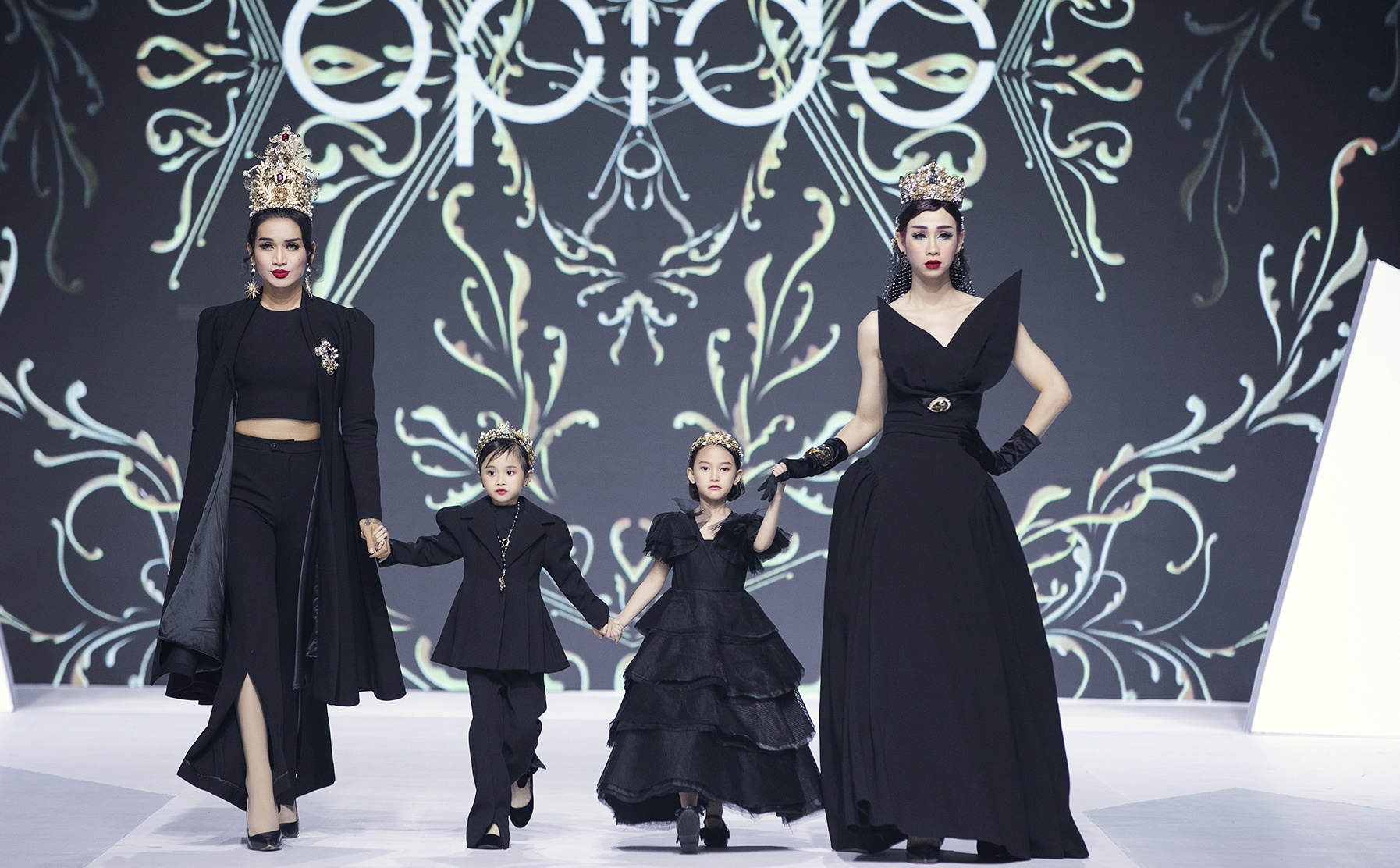 BB Tran,  Hai Trieu gia gai o hau truong anh 5