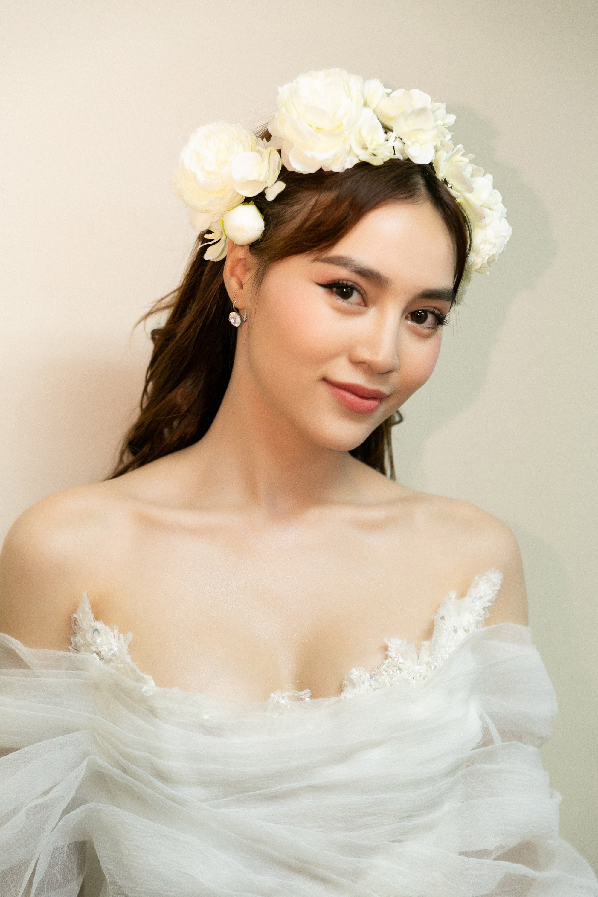 Lan Ngoc ra mat MV anh 3