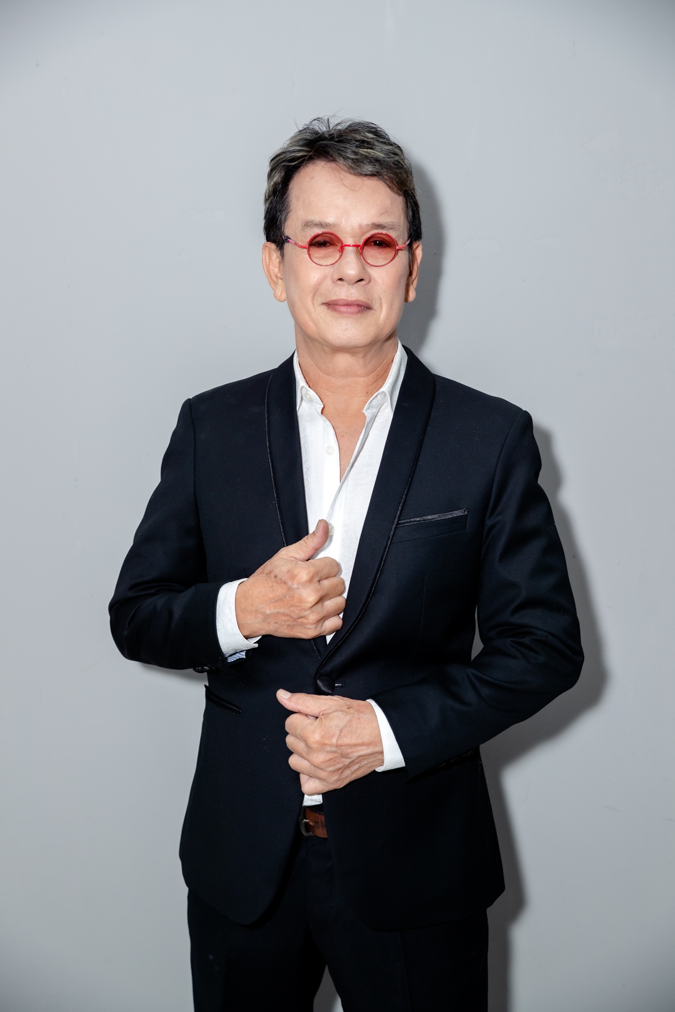 Nhạc sĩ Đức Huy hát tặng vợ ảnh 2 Nhac si Duc Huy hat tang vo anh 2