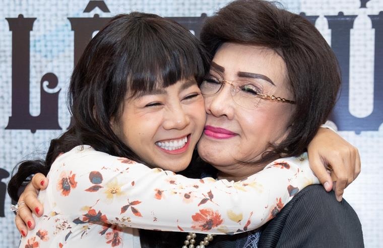 Mai Phuong doi toc gia den du su kien hinh anh