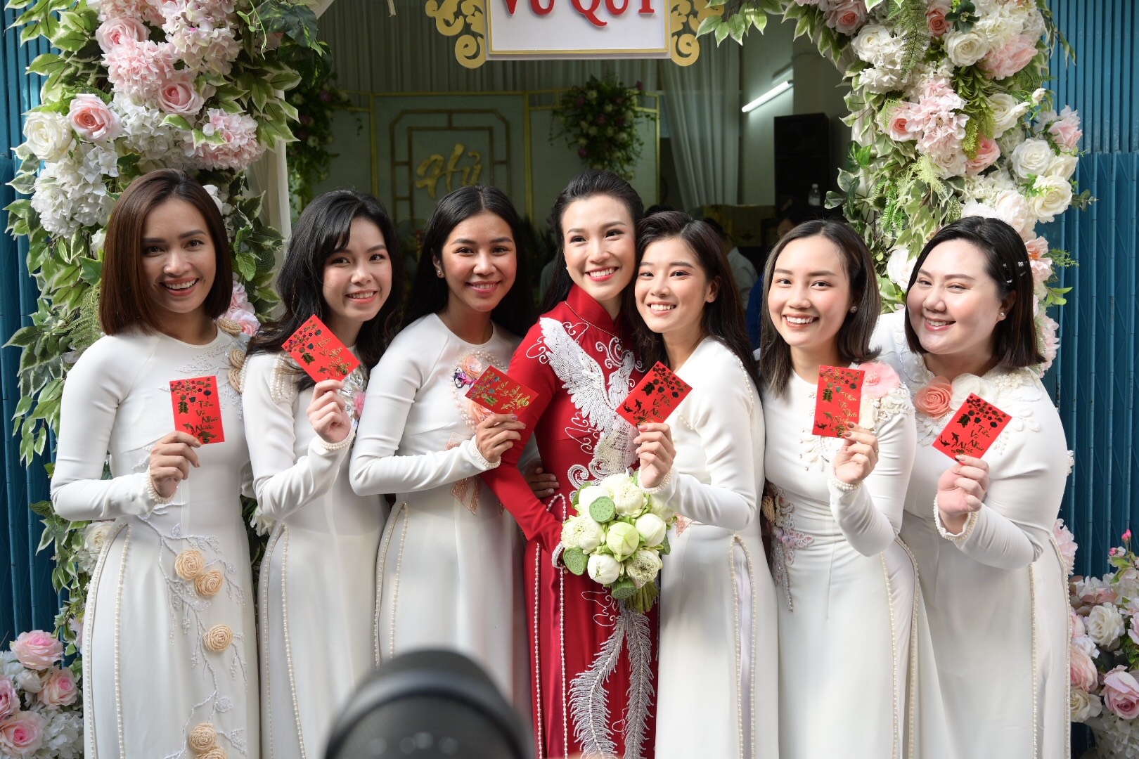 Dam cuoi Hoang Oanh anh 1