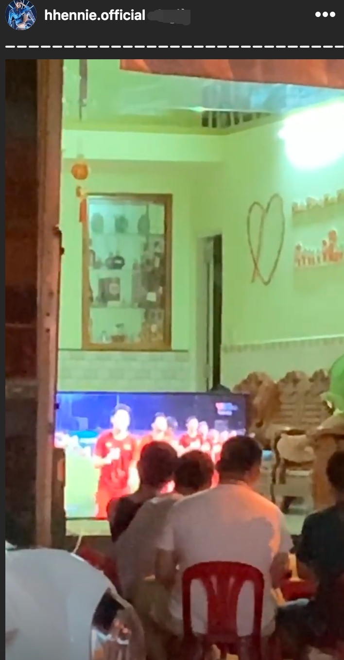 Sao Việt vỡ oà khi U22 Việt Nam thắng ảnh 2 Sao Viet vo oa khi U22 Viet Nam thang anh 2