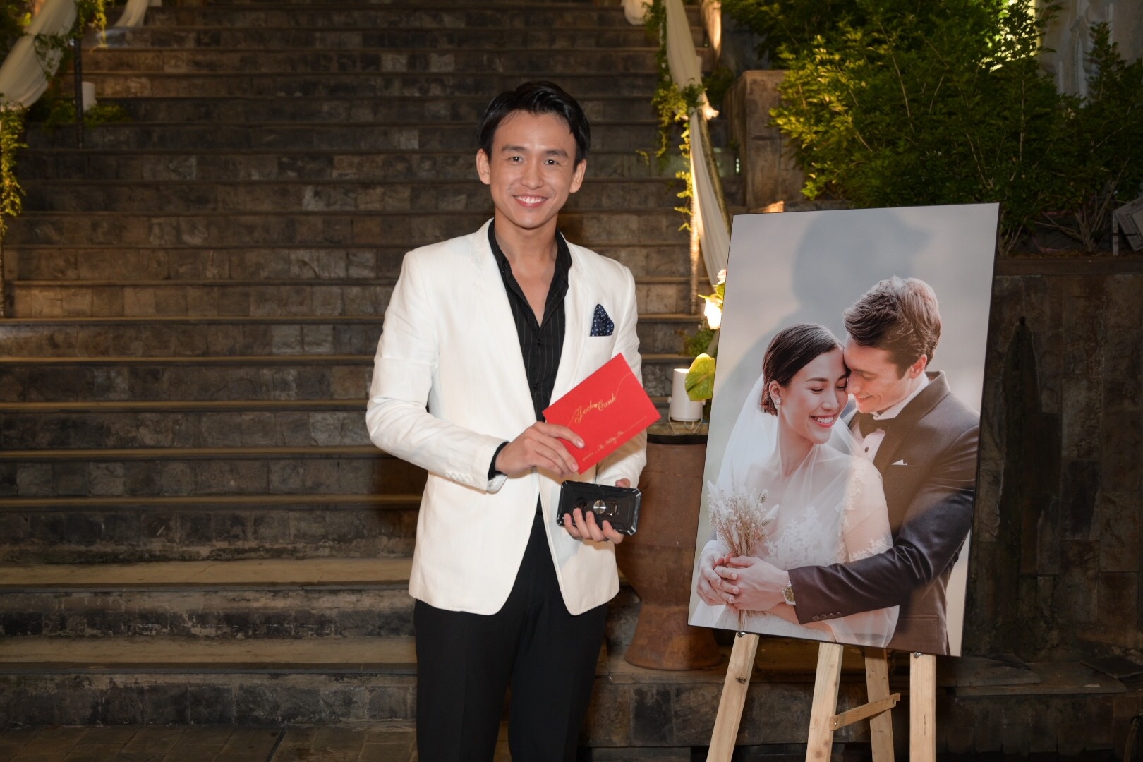 Nhã Phương Trường Giang dự tiệc cưới ảnh 9 Nha Phuong Truong Giang du tiec cuoi anh 9