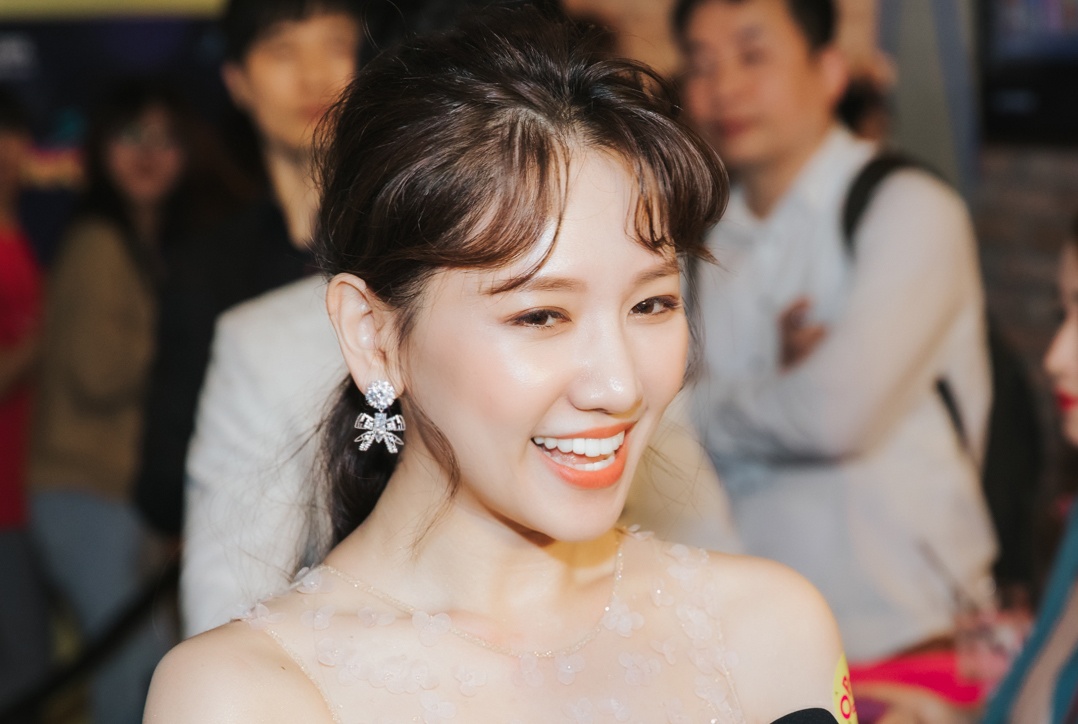 Em gai Tran Thanh dong phim cung Hari Won anh 4