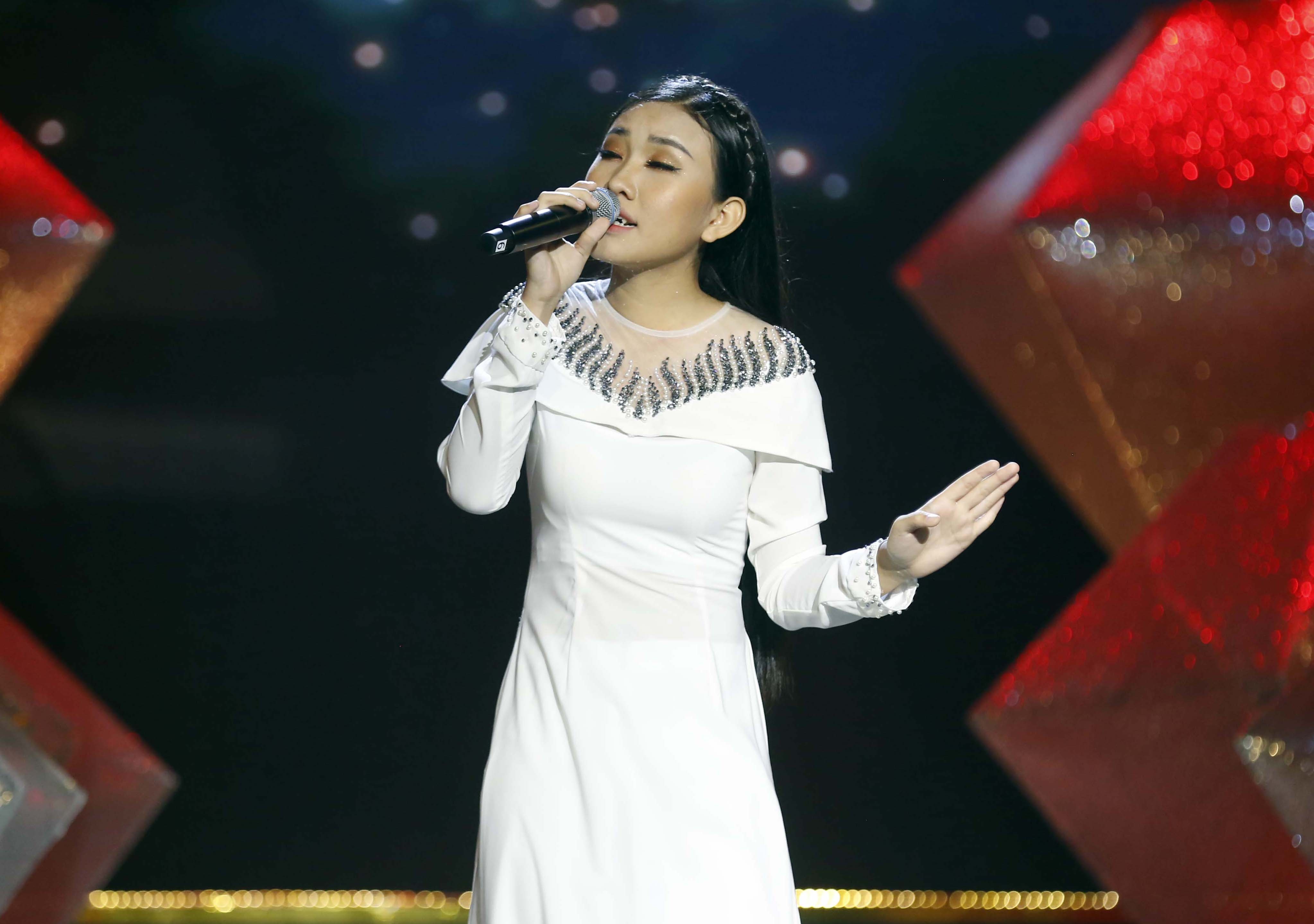 Phi Nhung tat Manh Quynh gay rang anh 3