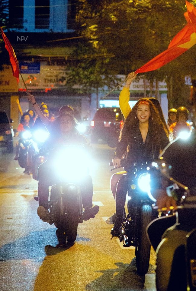 Hoa hau Hoan vu Khanh Van anh 4