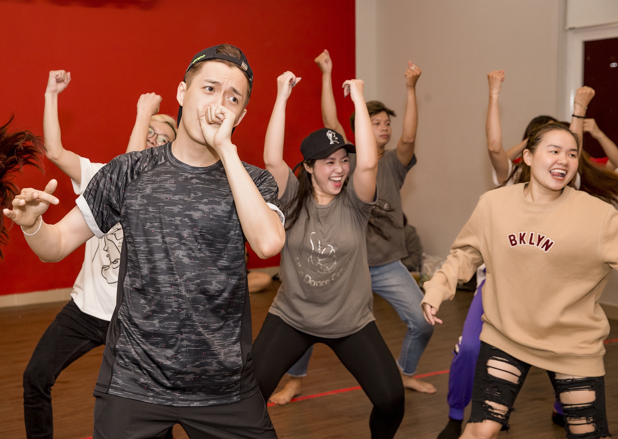 Lan Ngoc nhay voi Ngo Kien Huy anh 4