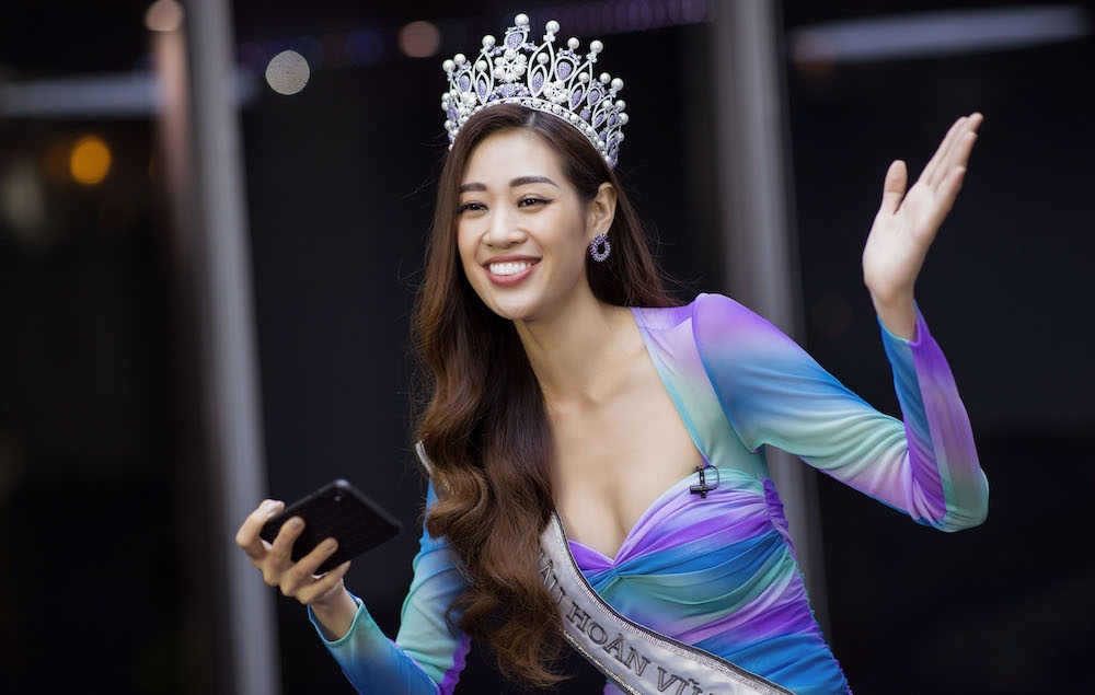 Khanh Van nhan Son Tung: 'Dung buon khi em hat Hay trao cho anh' hinh anh