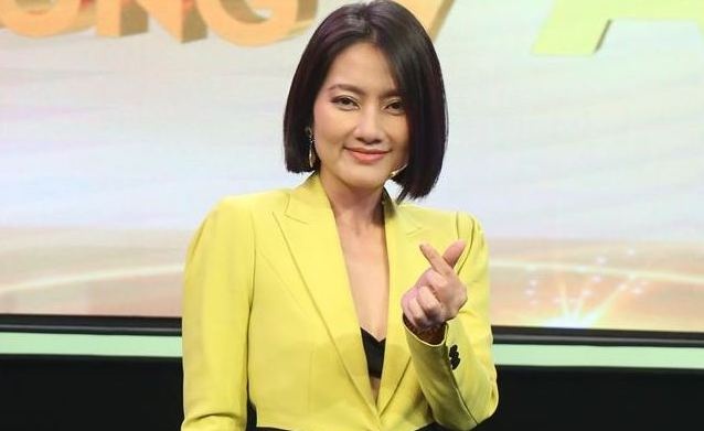 Ngoc Lan bi nhac chuyen bat nat dan em moi vao nghe hinh anh