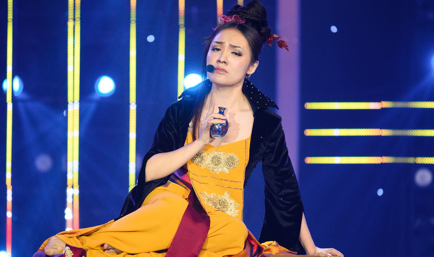 Kim Tu Long che Nhat Thuy gia Nhu Quynh khong giong hinh anh