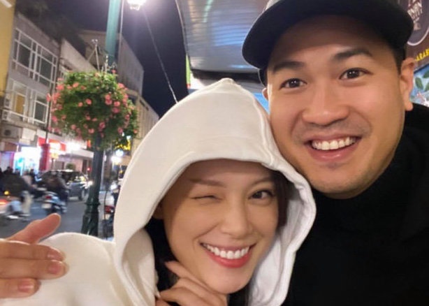 Phillip Nguyen ra Ha Noi don Tet voi Linh Rin hinh anh
