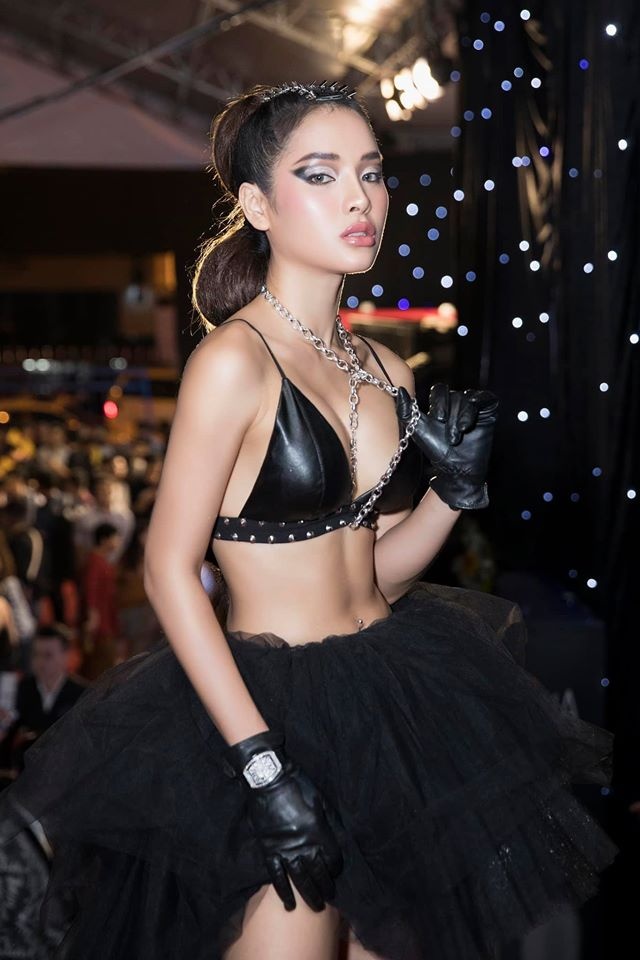 Phuong Trinh Jolie mac goi cam anh 7