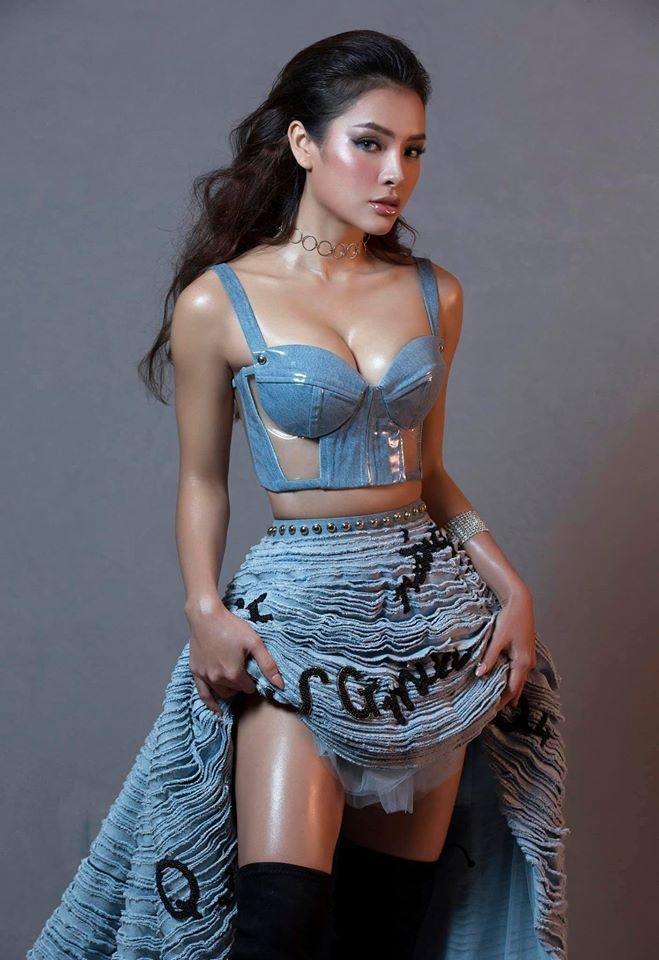 Phuong Trinh Jolie mac goi cam anh 4