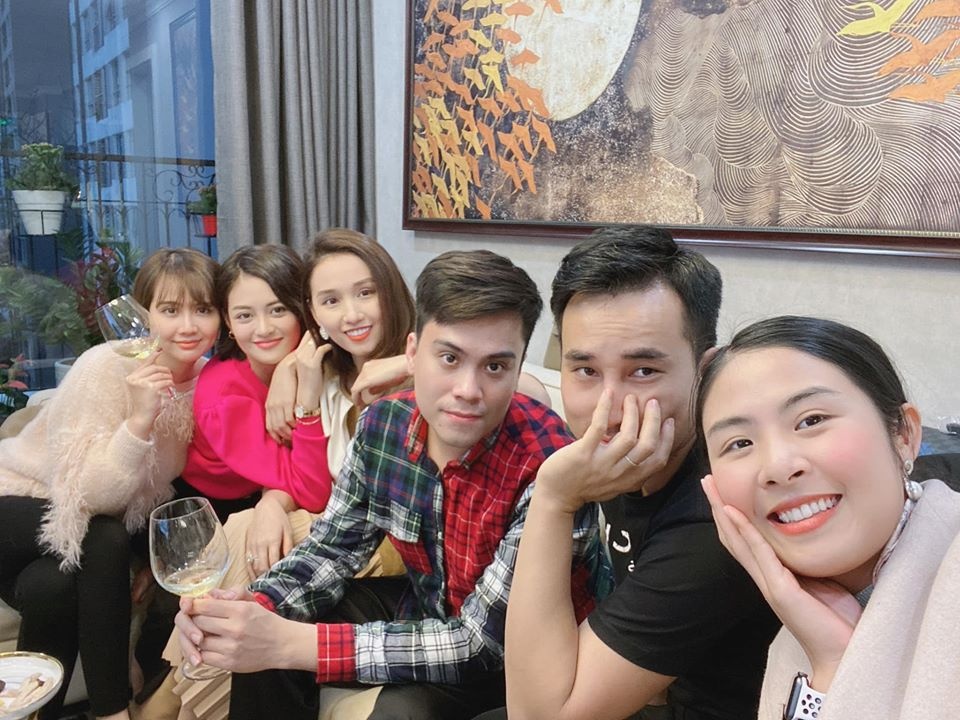 La Thanh Huyen va hoi ban tu hop don Tet anh 2