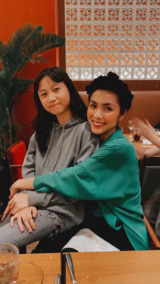 Tang Thanh Ha hoi ngo nhom ban than anh 4